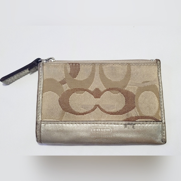 CUTE Coach Signature Coin Purse Keychain 🔑 - Picture 1 of 5